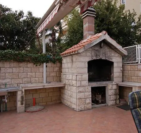 Dzoni Apartamento Split