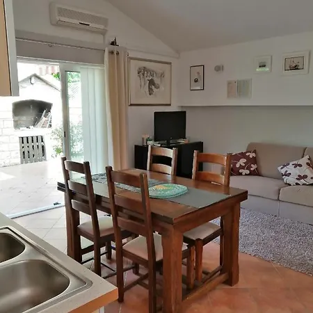 Apartamento Dzoni