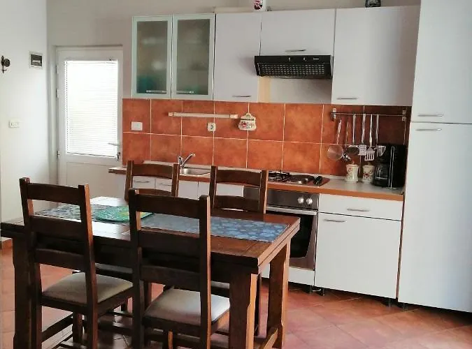Dzoni Apartamento Split