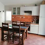 Dzoni Apartman Split