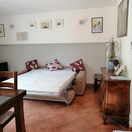 Dzoni Apartment *